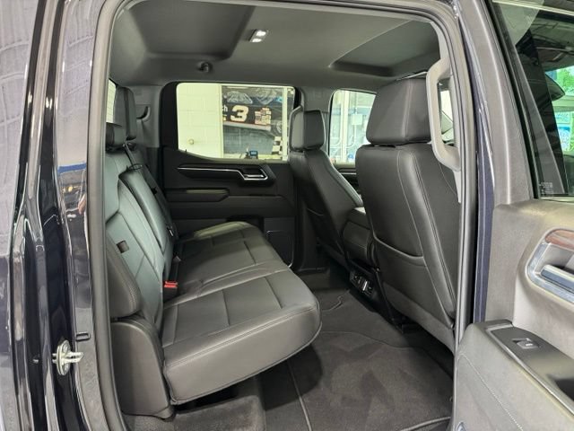 Used 2024 GMC Sierra 1500 SLT AWD/4WD image 13
