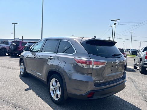 Used 2016 Toyota Highlander Limited Platinum AWD/4WD image 3