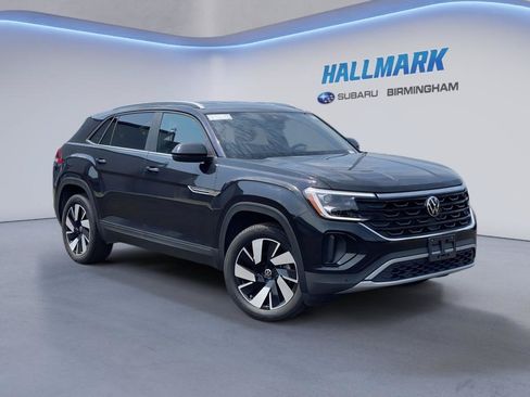 Used 2026 Volkswagen Atlas Cross Sport SE FWD image 1