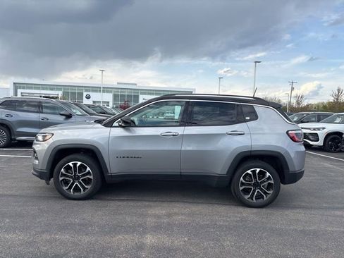 Used 2022 Jeep Compass Limited AWD/4WD image 9