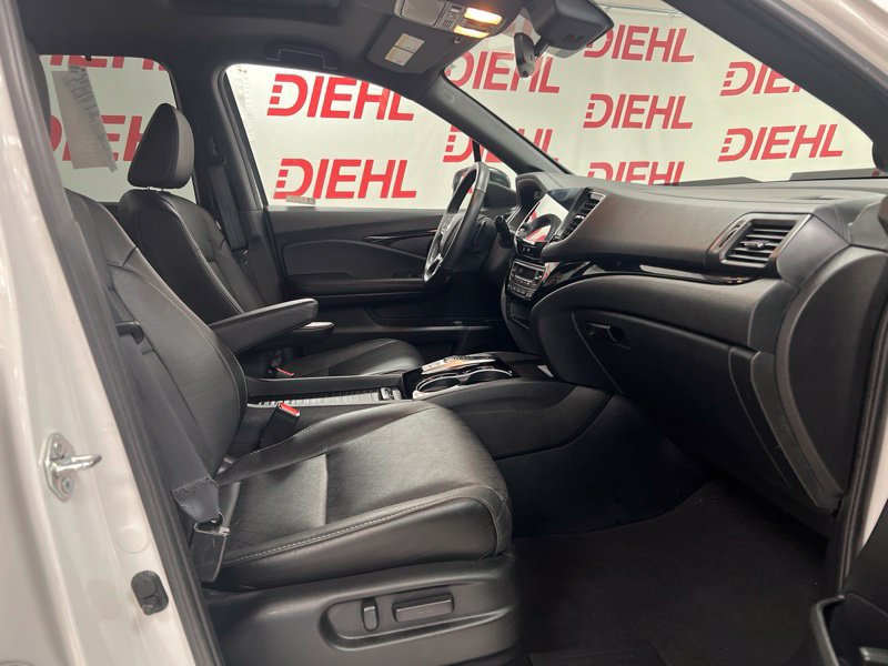 Used 2023 Honda Passport Elite image 13