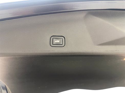 Used 2015 Cadillac SRX Luxury w/ Driver Awareness Package image 81