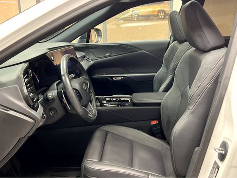 Certified 2023 Lexus RX 350 AWD w/ Accessory Package image 9