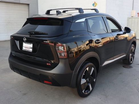 New 2025 Nissan Kicks SR image 4