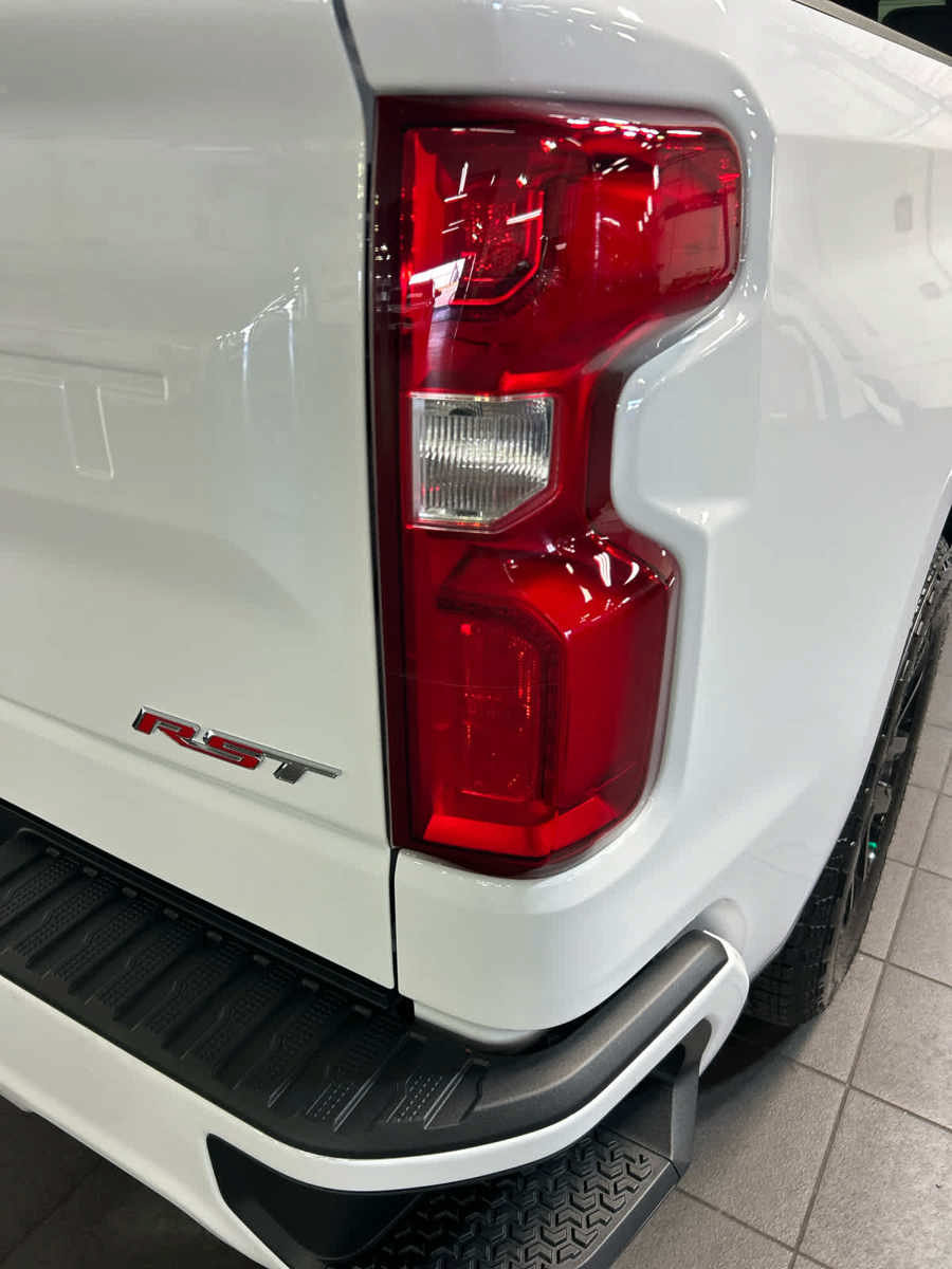 New 2026 Chevrolet Silverado 1500 RST AWD/4WD image 6
