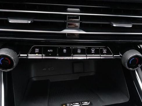 New 2026 Chevrolet Traverse LT w/ Sun and Wheel Package image 28