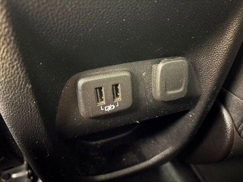 Used 2021 GMC Canyon Elevation image 36