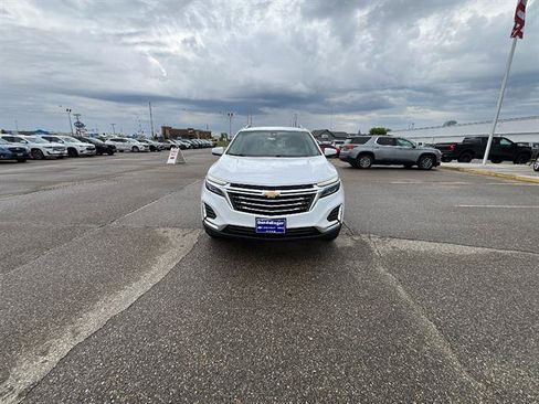 Used 2024 Chevrolet Equinox Premier AWD/4WD image 7