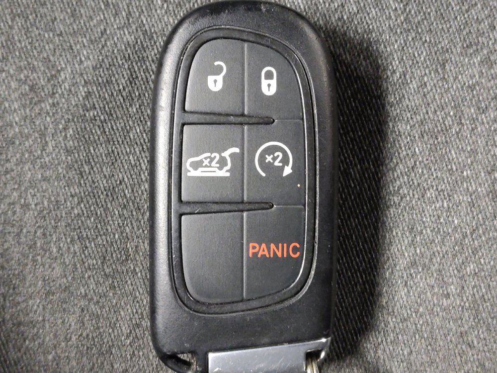 Used 2014 Jeep Cherokee Latitude w/ Comfort/Convenience Group FWD image 32