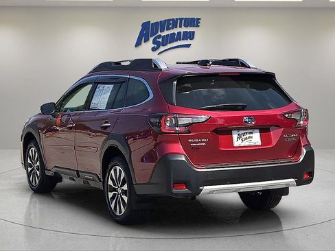 Used 2023 Subaru Outback Touring AWD/4WD image 5