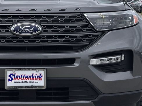 Used 2023 Ford Explorer XLT w/ Equipment Group 202A AWD/4WD image 5