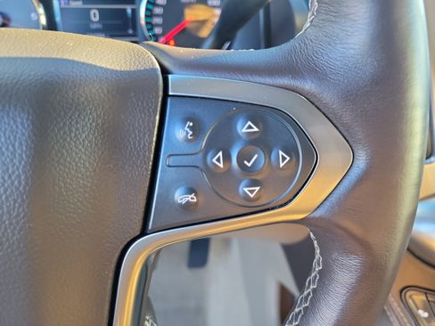 Used 2018 Chevrolet Suburban LT w/ Luxury Package image 26