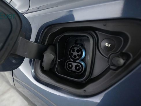 Used 2023 Polestar Polestar 2 w/ Pilot Pack image 10