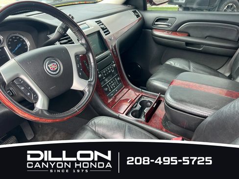 Used 2009 Cadillac Escalade AWD image 10