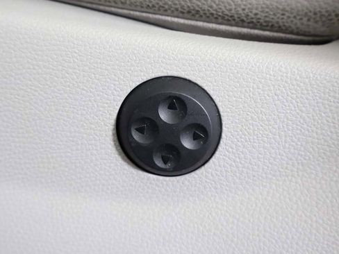 Used 2014 Mercedes-Benz GLK 350 4MATIC image 31