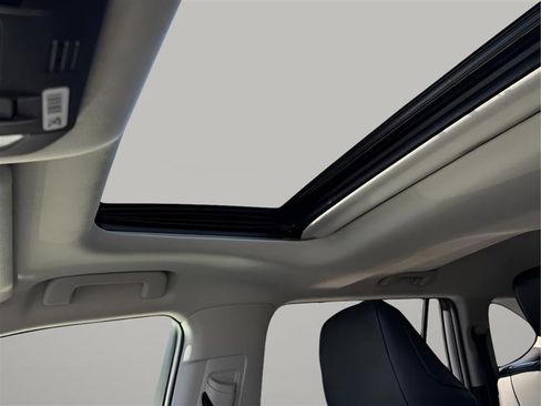 Used 2020 Toyota Highlander XLE image 54