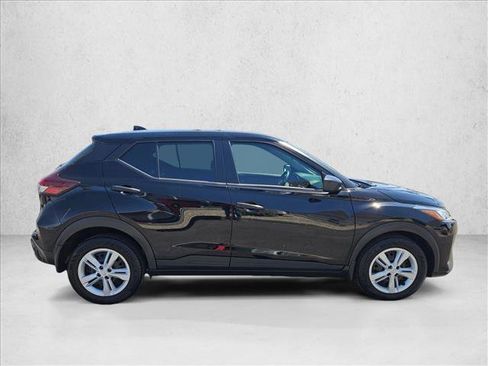 Used 2024 Nissan Kicks S FWD image 4
