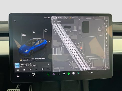 Used 2023 Tesla Model Y Performance AWD/4WD image 14
