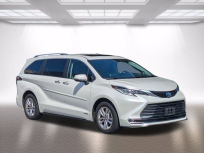 Certified 2021 Toyota Sienna Limited