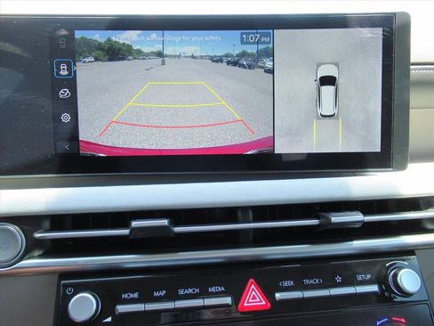 Used 2025 Hyundai Tucson Limited FWD image 30