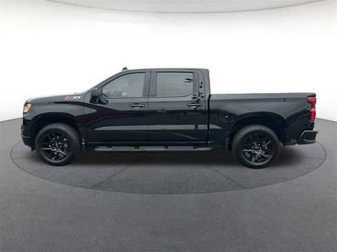 Used 2024 Chevrolet Silverado 1500 RST w/ Z71 Off-Road Package image 2