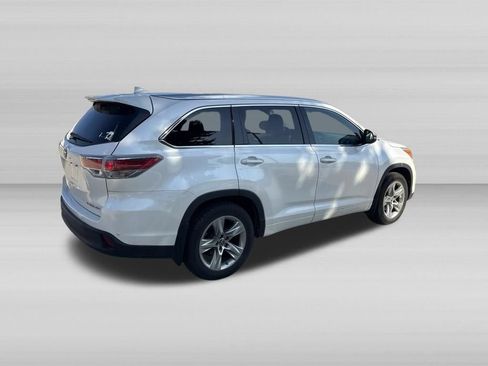Used 2016 Toyota Highlander Limited Platinum AWD/4WD image 4