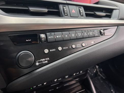 Used 2019 Lexus ES 350 w/ Accessory Package 2 FWD image 25