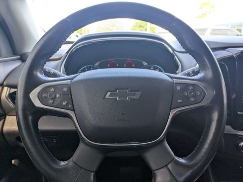 Used 2020 Chevrolet Traverse RS FWD image 19
