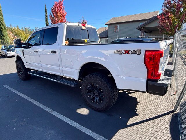 Used 2017 Ford F250 XLT w/ XLT Premium Package AWD/4WD image 3
