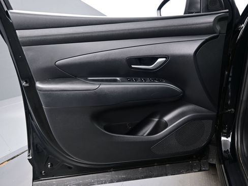 Certified 2025 Hyundai Tucson SEL AWD/4WD image 9