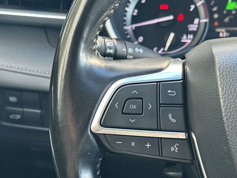 Used 2021 Toyota Highlander XLE FWD image 28