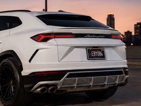 Used 2019 Lamborghini Urus AWD/4WD image 5