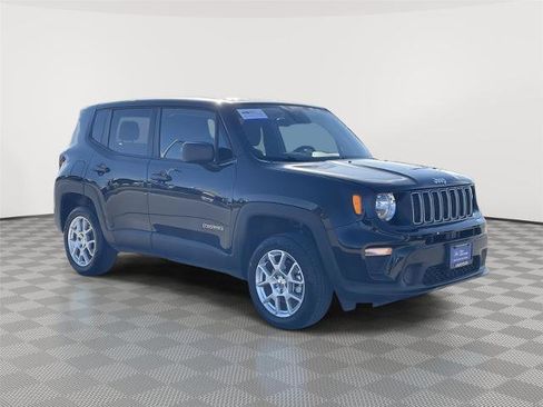 Used 2023 Jeep Renegade Latitude image 5