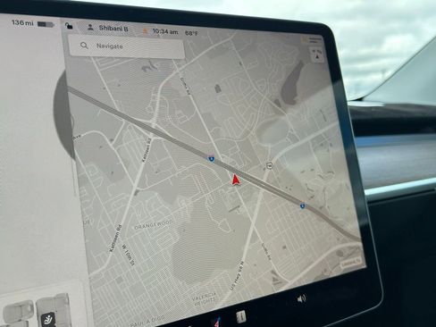 Used 2024 Tesla Model Y 2WD image 26