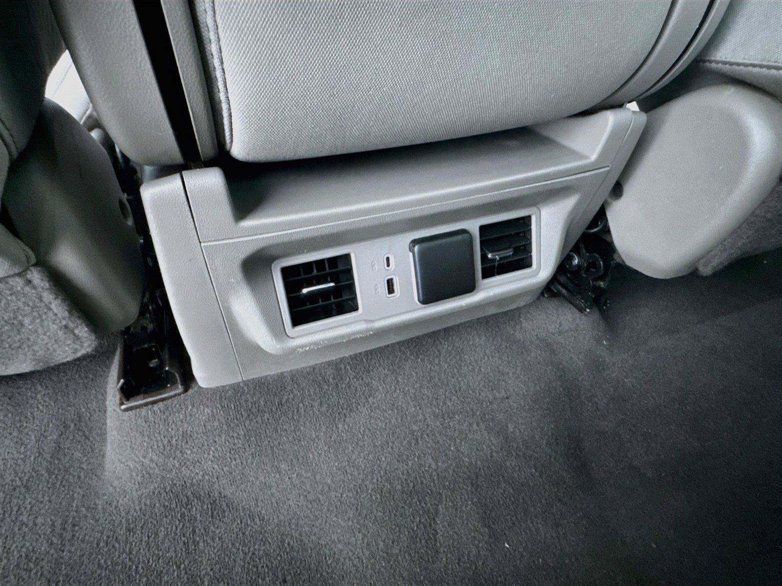 Used 2025 Chevrolet Silverado 1500 LT RWD image 32