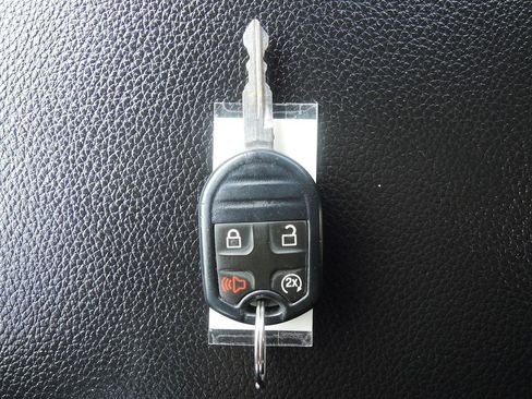 Used 2015 Ford F250 XLT w/ Snow Plow Prep Package image 47