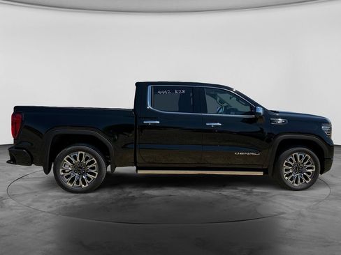 New 2026 GMC Sierra 1500 Denali Ultimate w/ LPO, Black Badging Package AWD/4WD image 8