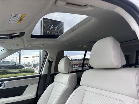 Certified 2025 Hyundai Santa Fe Calligraphy image 9