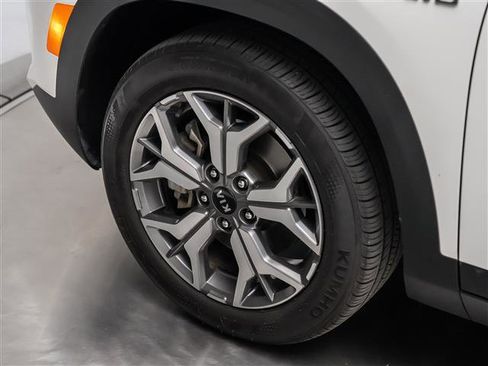 Used 2021 Kia Seltos EX image 13