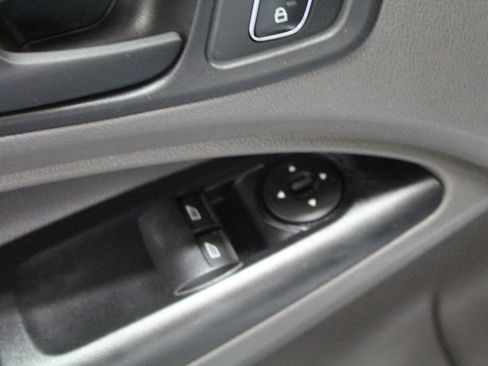 Used 2022 Ford Transit Connect XL image 17