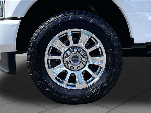 Used 2021 Ford F250 Limited w/ FX4 Off-Road Package AWD/4WD image 11