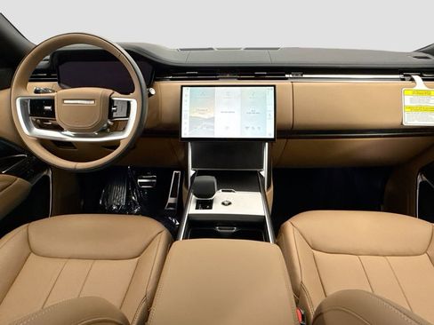New 2026 Land Rover Range Rover Long Wheelbase SE AWD/4WD image 13