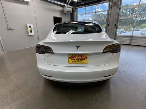 Used 2021 Tesla Model 3 Standard Range Plus RWD image 4