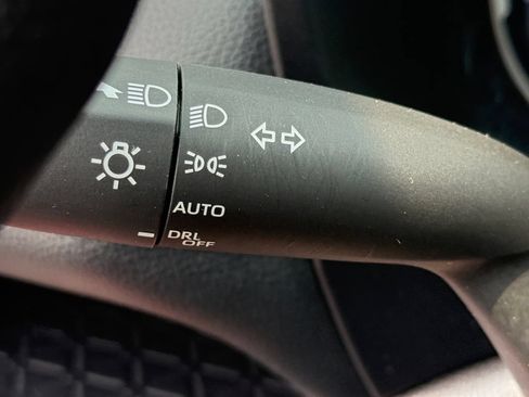 Used 2025 Toyota RAV4 XLE AWD/4WD image 30