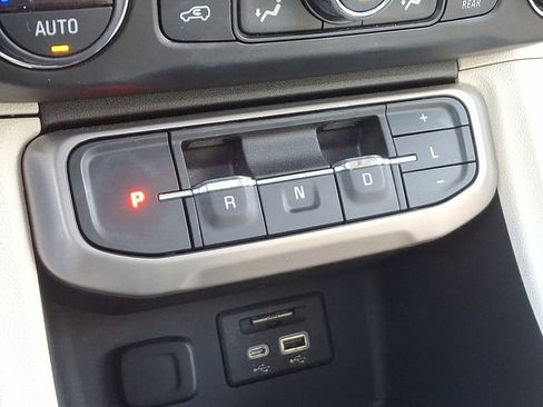 Certified 2021 GMC Acadia Denali image 17