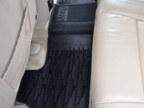 Used 2015 Jeep Grand Cherokee Overland image 49