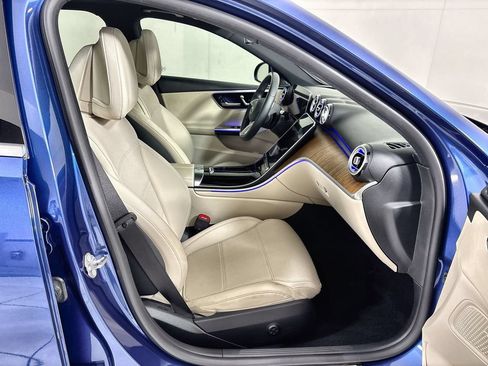 Used 2023 Mercedes-Benz C 300 Sedan image 26