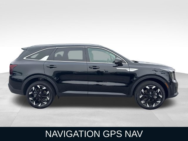 Certified 2026 Kia Sorento EX AWD/4WD image 9