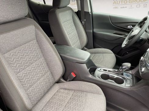 Used 2024 Chevrolet Equinox LT FWD image 15