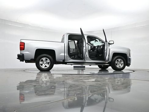 Used 2018 Chevrolet Silverado 1500 LT w/ LT Eassist Package RWD image 50
